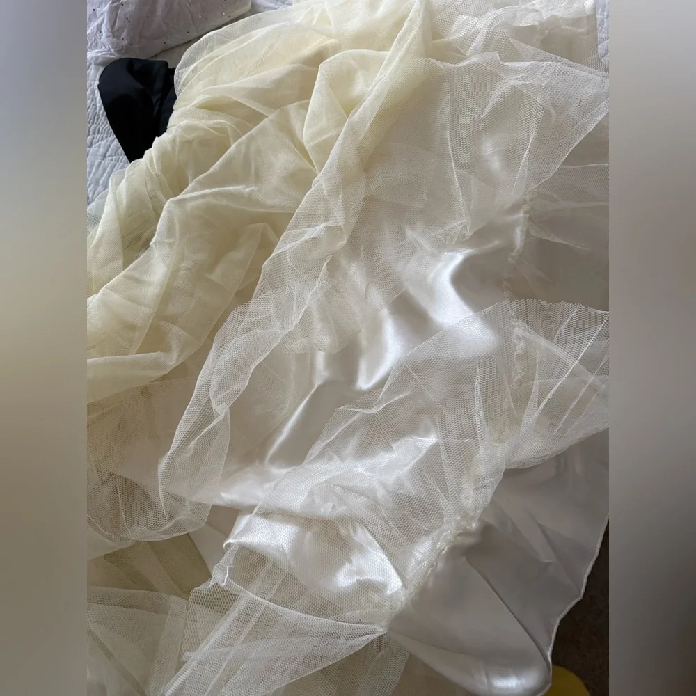 XXI Cream tulle skirt medium